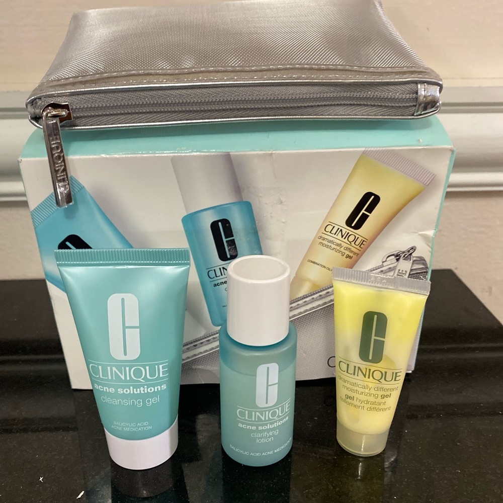 Clinique skin routine mini kit/Travel Trio